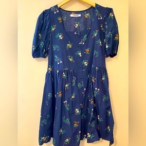Adorable navy/floral cotton dress with puff sleeves